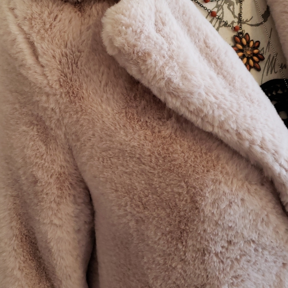 Tahari blush color coat - Picture 2 of 5